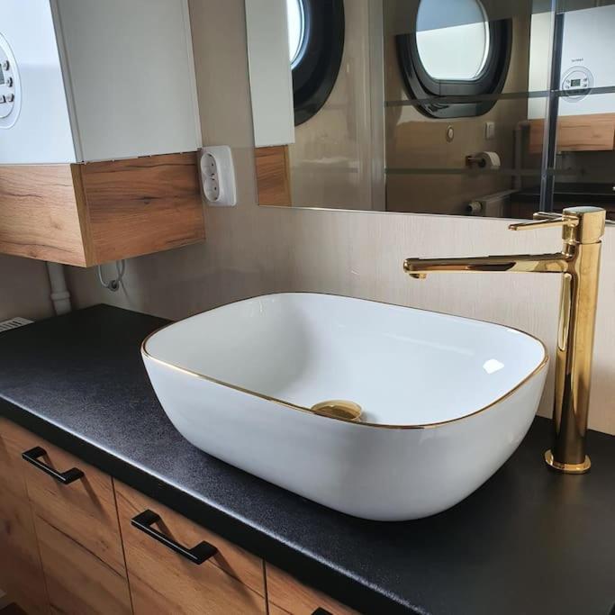 Hotel Modern, Brand New Houseboat Near Amsterdam Monnickendam Zewnętrze zdjęcie